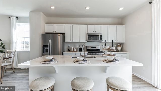 243 MACOUN WAY, Glassborough, NJ 08028