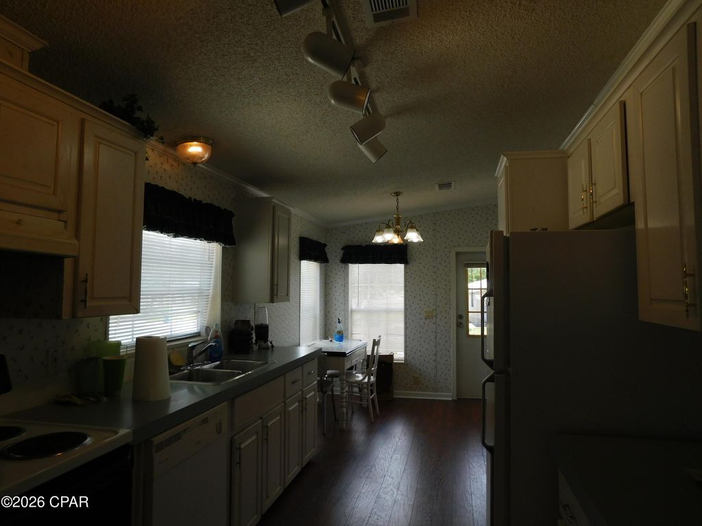 Image 11 of property listing at 606 Malaga Place, Panama City Beach, FL 32413
