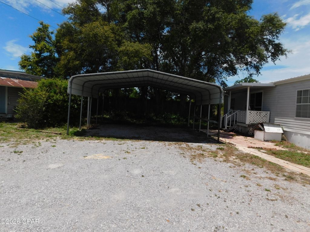 Image 6 of property listing at 606 Malaga Place, Panama City Beach, FL 32413