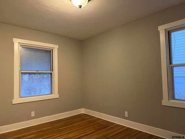 4218 Pinkney Street, Omaha, NE 68111