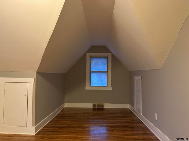 4218 Pinkney Street, Omaha, NE 68111