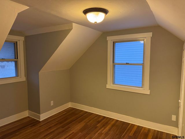 4218 Pinkney Street, Omaha, NE 68111