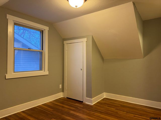 4218 Pinkney Street, Omaha, NE 68111