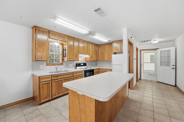 12782 Flowers Drive, Saratoga, TX 77585