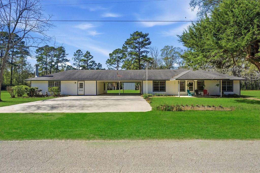 12782 Flowers Drive, Saratoga, TX 77585