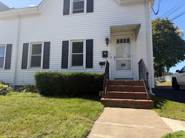 412 Court St 1, Plymouth, MA 02360