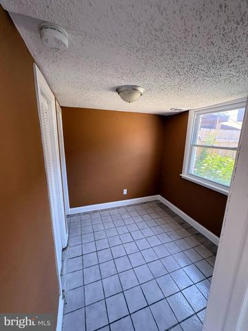 1402 COSGROVE ST, Marcus Hook, PA 19061