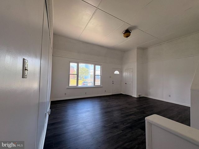 1402 COSGROVE ST, Marcus Hook, PA 19061