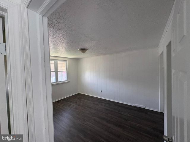 1402 COSGROVE ST, Marcus Hook, PA 19061