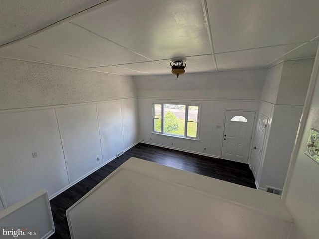 1402 COSGROVE ST, Marcus Hook, PA 19061