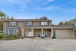 214 N Elmhurst Road, Prospect Heights, IL 60070