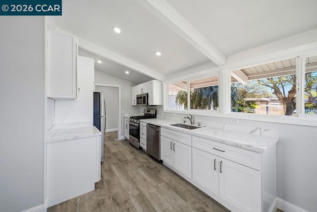 1737 Ravenwood Dr, Concord, CA 94520