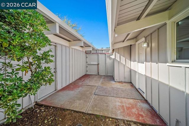 1737 Ravenwood Dr, Concord, CA 94520