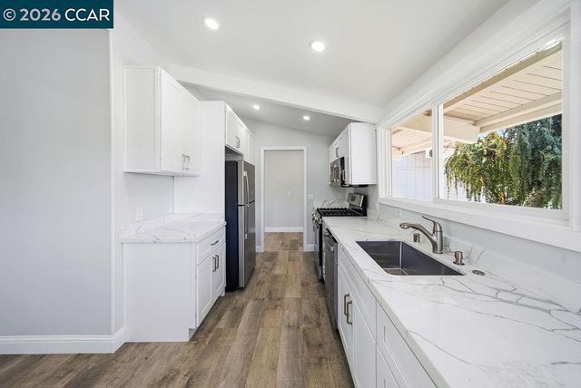 1737 Ravenwood Dr, Concord, CA 94520