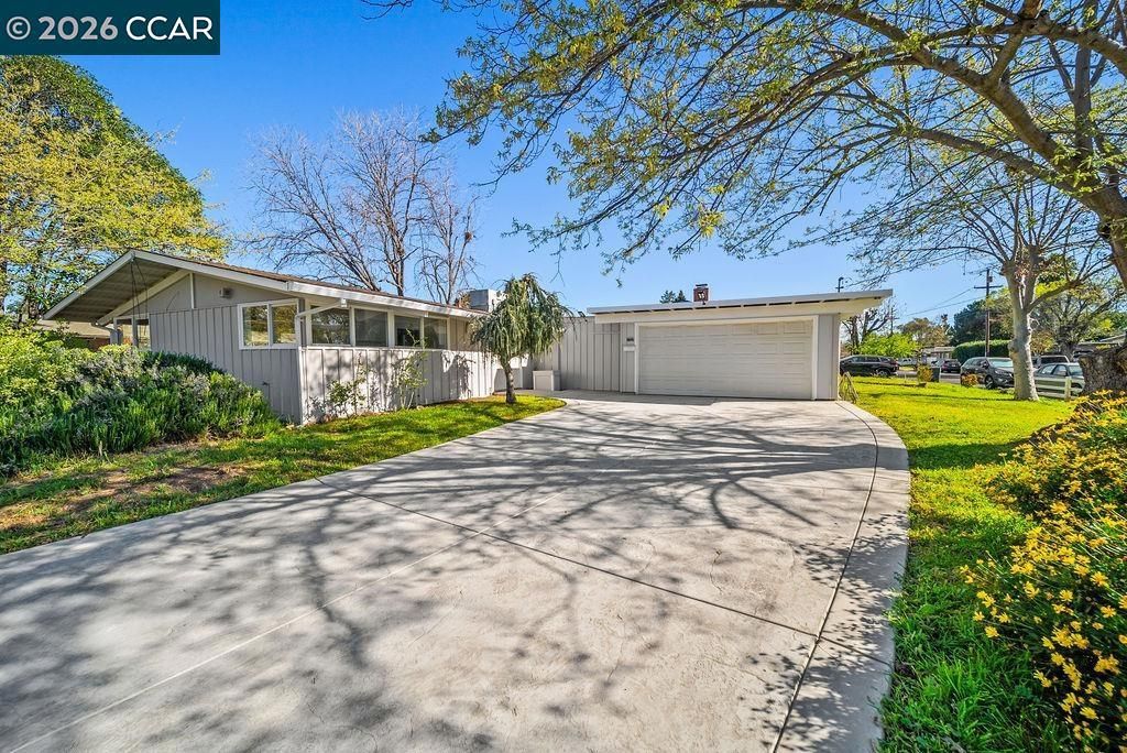 1737 Ravenwood Dr, Concord, CA 94520