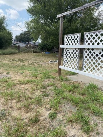 1021 W Main St, Alice, TX 78332