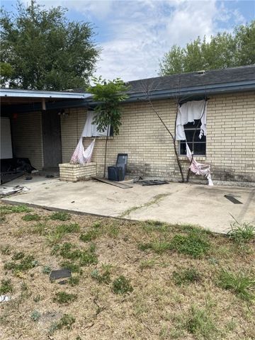 1021 W Main St, Alice, TX 78332