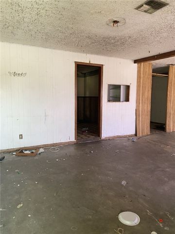 1021 W Main St, Alice, TX 78332