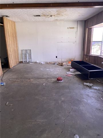 1021 W Main St, Alice, TX 78332