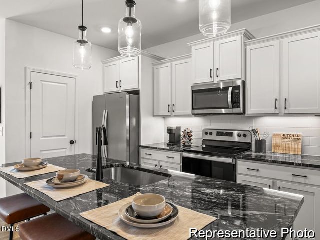 271 Periwinkle Place 200, Clayton, NC 27527