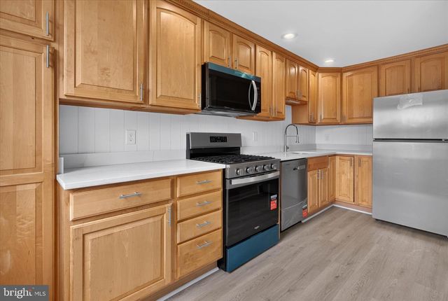 1044 W ASHLAND AVE, Glenolden, PA 19036