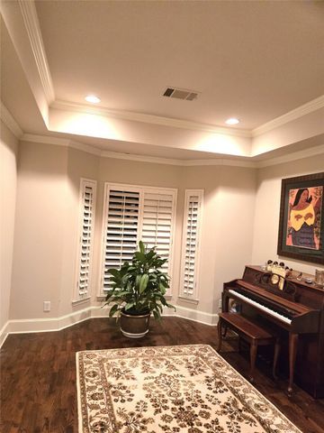 23 Ashton Court, Dallas, TX 75230