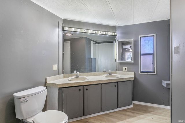 12514 Bonnie Lane, Middlebury, IN 46540