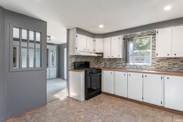12514 Bonnie Lane, Middlebury, IN 46540