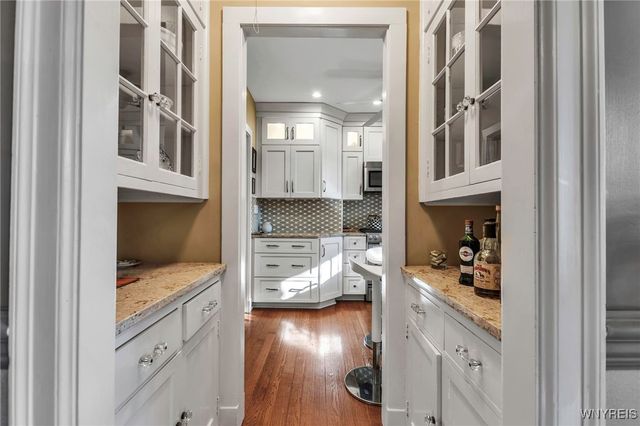 17 Mayfair Lane, Buffalo, NY 14201