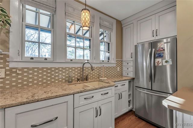 17 Mayfair Lane, Buffalo, NY 14201