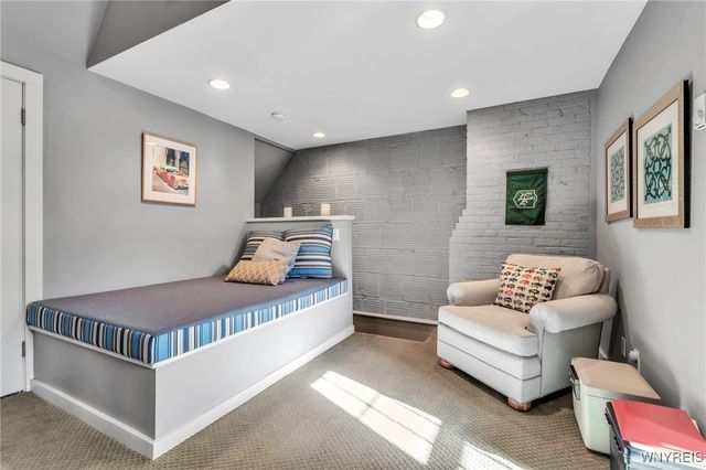 17 Mayfair Lane, Buffalo, NY 14201