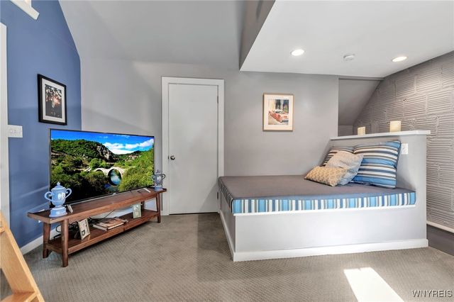 17 Mayfair Lane, Buffalo, NY 14201