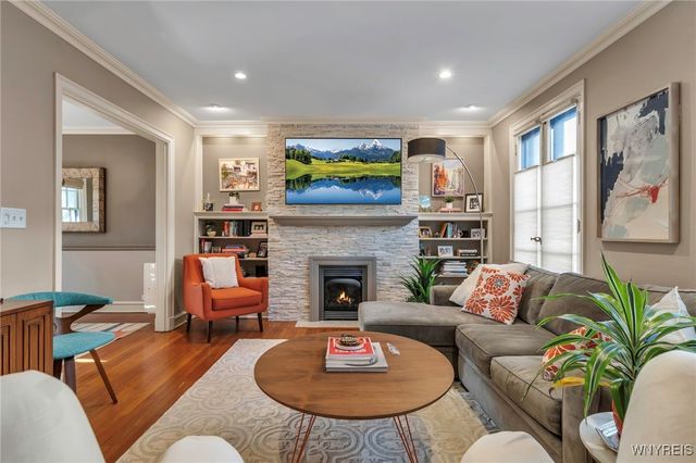 17 Mayfair Lane, Buffalo, NY 14201