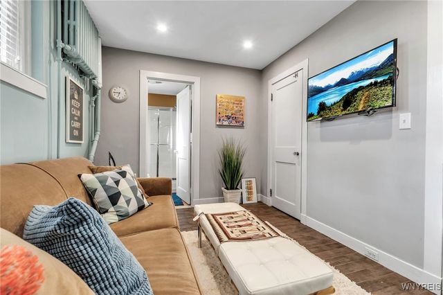 17 Mayfair Lane, Buffalo, NY 14201