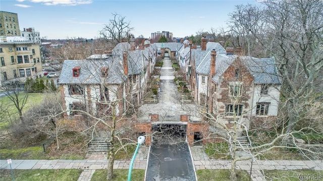 17 Mayfair Lane, Buffalo, NY 14201