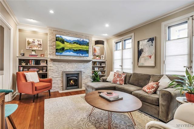 17 Mayfair Lane, Buffalo, NY 14201