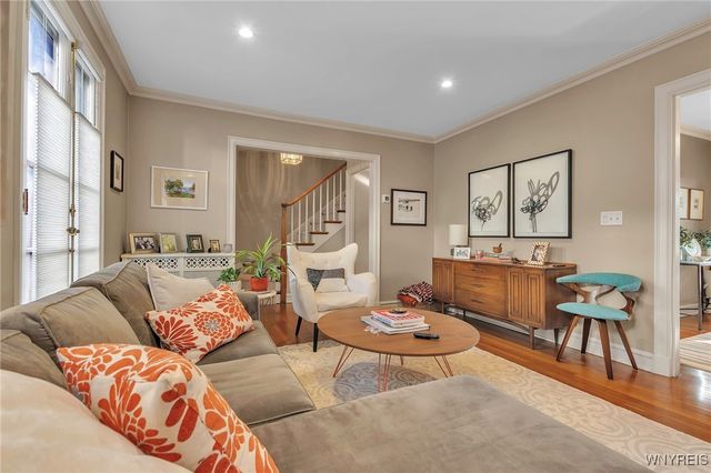 17 Mayfair Lane, Buffalo, NY 14201