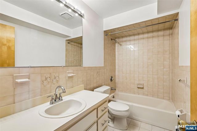 33 Henry Place B2, Hackensack, NJ 07601