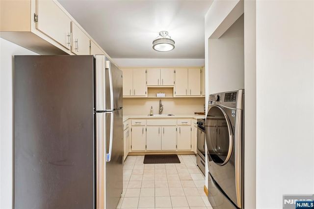 33 Henry Place B2, Hackensack, NJ 07601