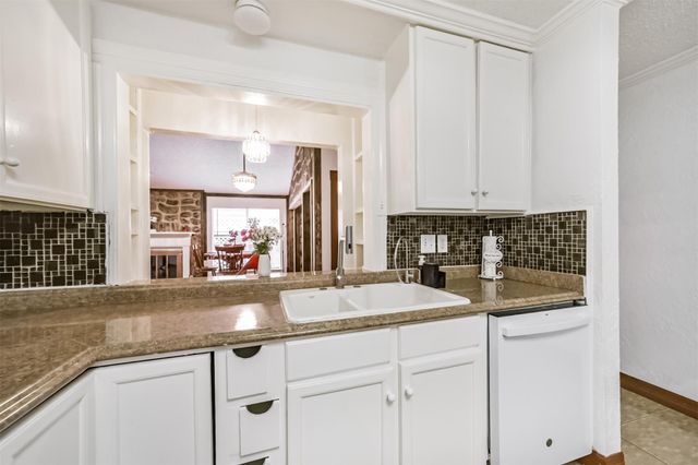 2814 Waypark Drive, Houston, TX 77082