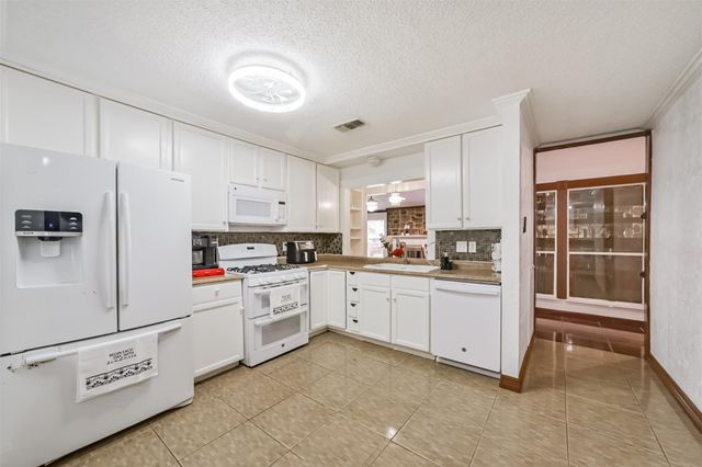 2814 Waypark Drive, Houston, TX 77082