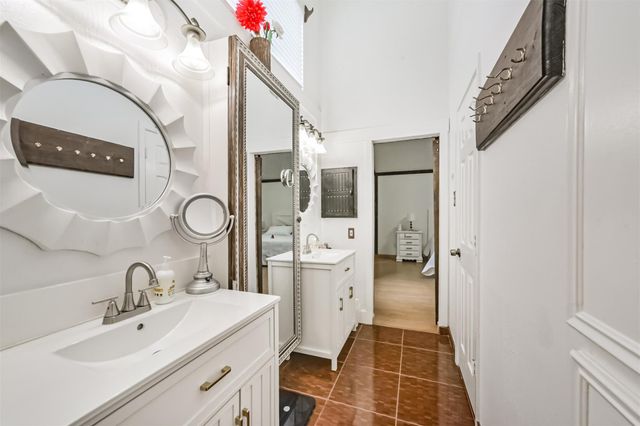 2814 Waypark Drive, Houston, TX 77082