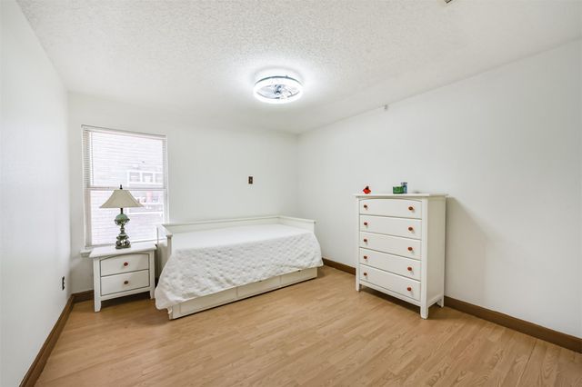 2814 Waypark Drive, Houston, TX 77082