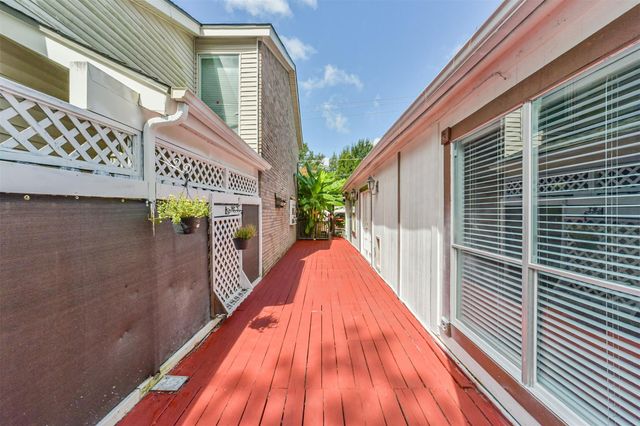 2814 Waypark Drive, Houston, TX 77082