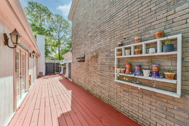 2814 Waypark Drive, Houston, TX 77082