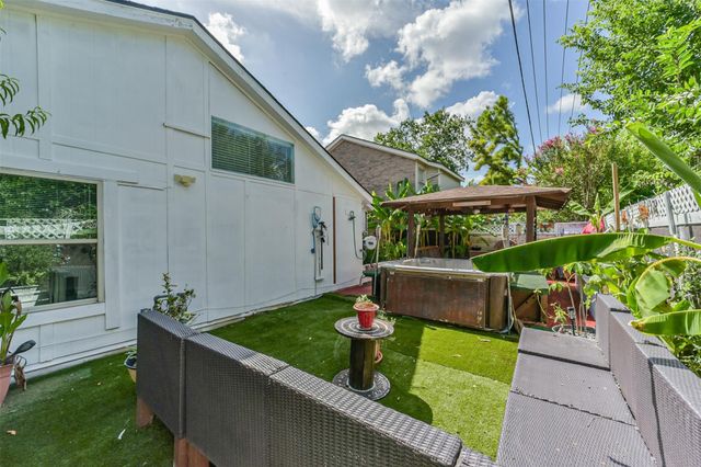 2814 Waypark Drive, Houston, TX 77082