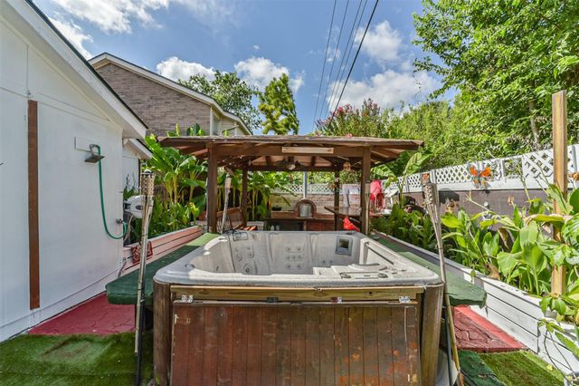2814 Waypark Drive, Houston, TX 77082
