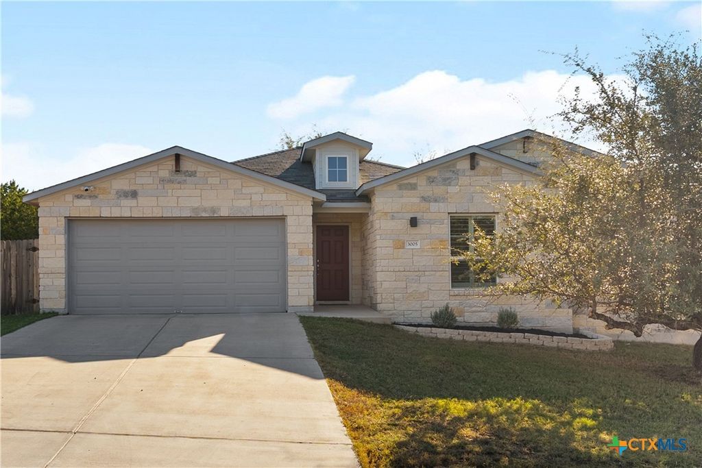 3005 Newton Drive, Lago Vista, TX 78645