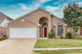 8755 Sunset Trace Drive, Fort Worth, TX 76244