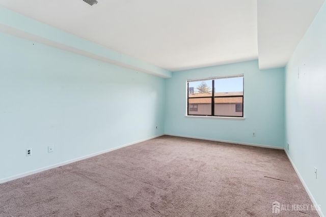 92 Beverly Hill Terrace, Woodbridge Proper, NJ 07095